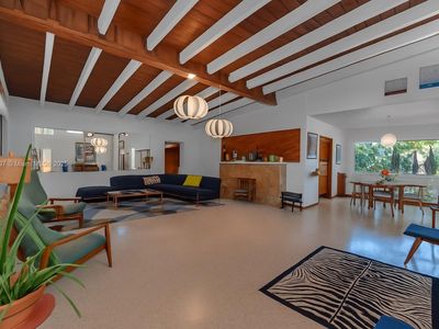 1895 SW 25th St, Miami, FL, 33133