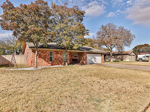 2nd image of 2028 Longhorn Dr