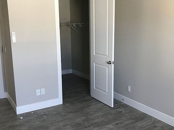 3rd image of 1310 Roycroft Ln #2167-01