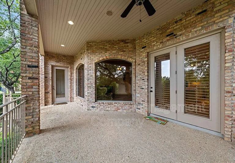131 Westcourt Ln — Photo 38