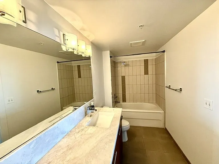 2911 2nd Ave #907 — Photo 7