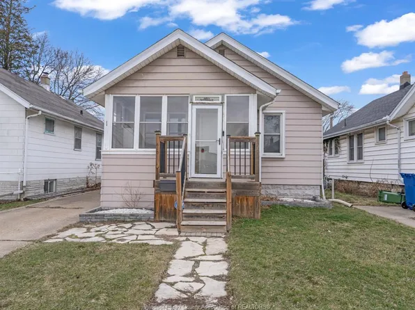 410 Foch Ave, Windsor, ON N8X 2W1