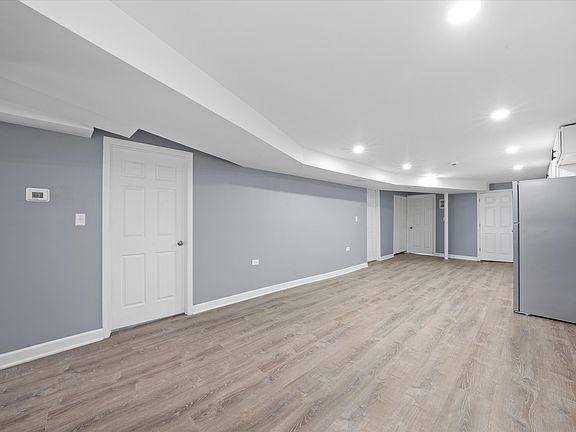 4th image of 7716 S Kingston Ave #G