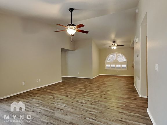 4th image of 8027 W Laurel Ln