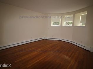 23 Fairbanks St #2OJ, Brookline, MA 02446