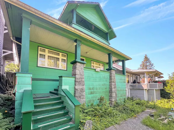 3450 Oxford St, Vancouver, BC V5K 1N9