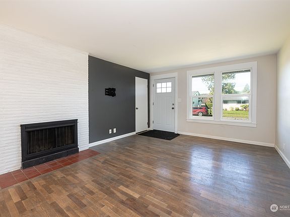 3rd image of 179 Alder Drive