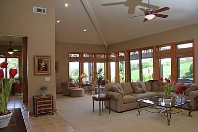 4th image of 4613 Greenview Dr