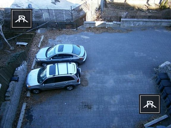 4th image of 193 Winthrop Rd #4
