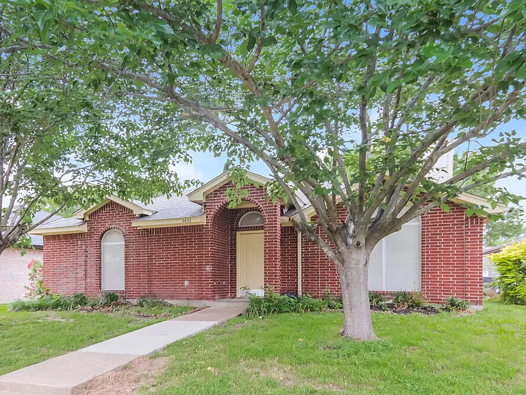2632 Bent Brook Dr — Photo 3