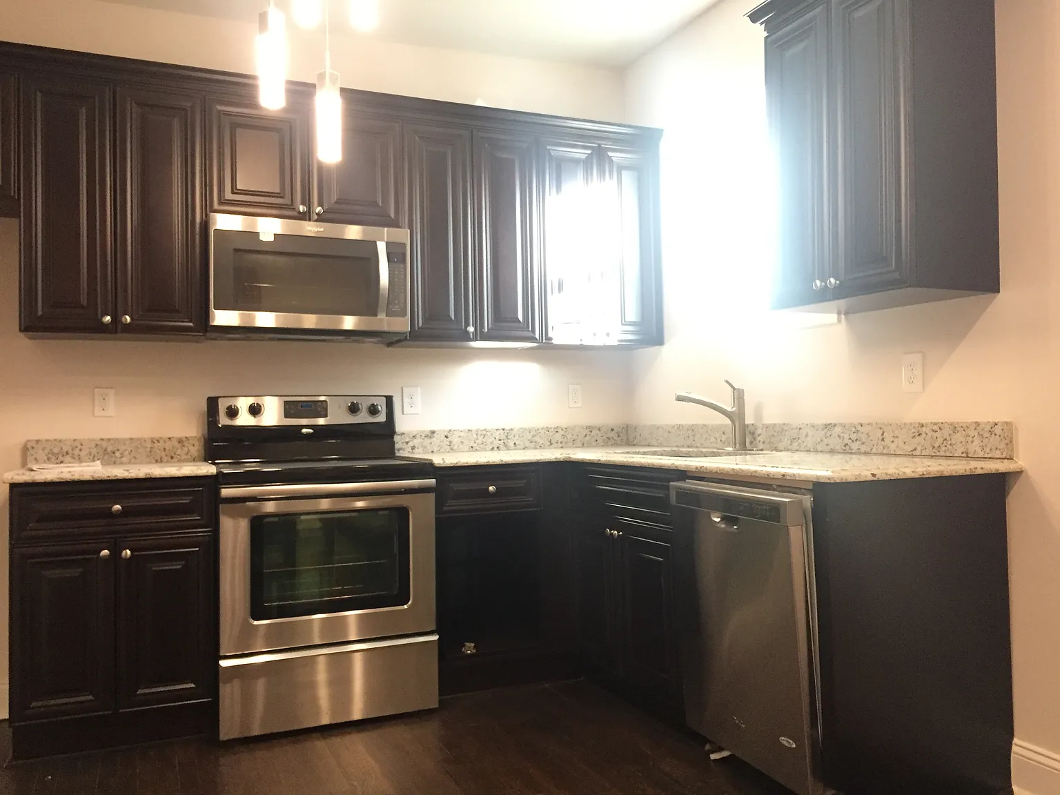 1276 Hill St SE — Photo 1