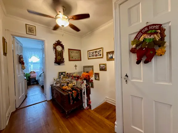 1861 East 32nd Street image 12 of 27