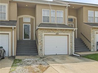529 S Woodson Ln, Gardner, KS 66030