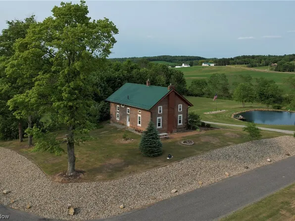27038 Winona Rd, Homeworth, OH 44634
