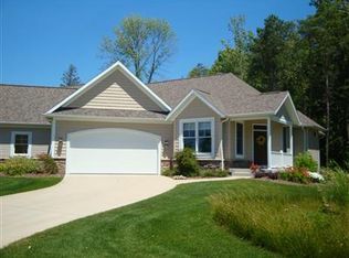 16255 Gables Ct #11, Spring Lake, MI 49456