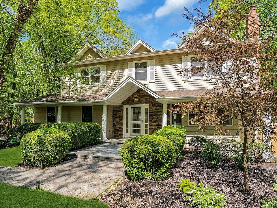 1st image of 7 McCulloch Drive