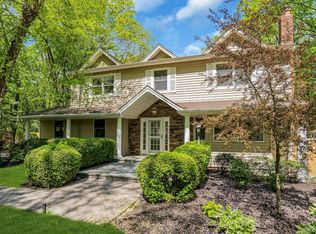 7 McCulloch Drive, Dix Hills, NY 11746