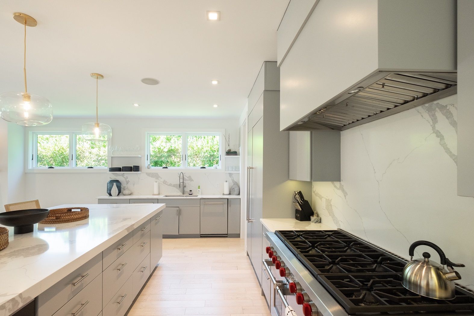 Gourmet kitchen fully stocked with Wolfe, Subzero two bosch dishwashers and more !