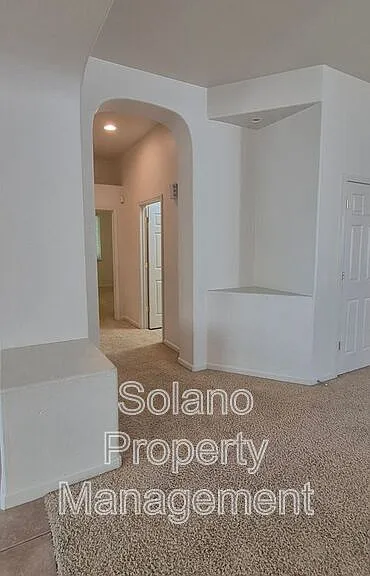1085 Crystal Springs Dr — Photo 8