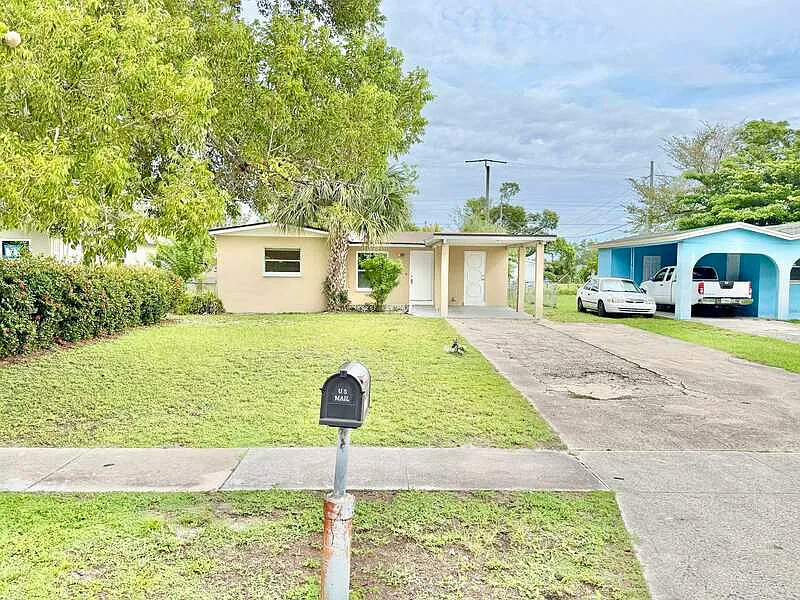 3 bed, 2.0 bath, 1420 sqft, $1,750 — Photo 3