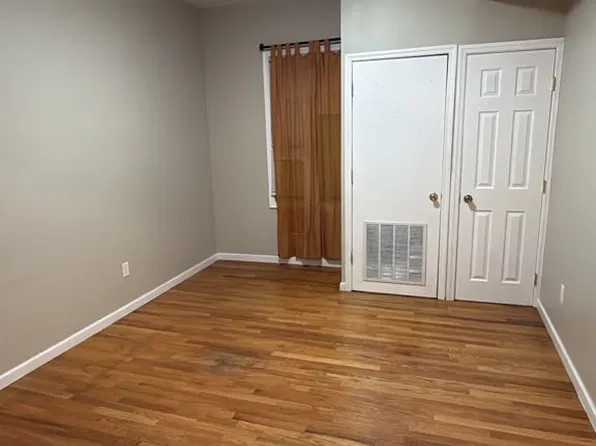 8 E Green St #F4, Woodbridge, NJ 07095
