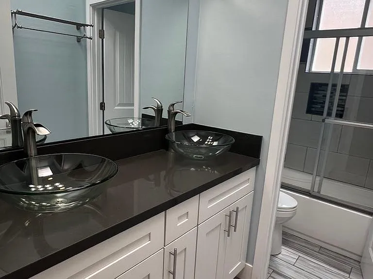 4055 Brant St #B — Photo 5