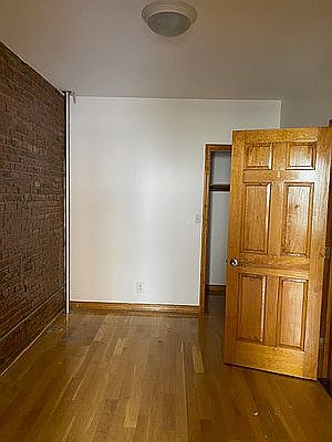 5th image of 297 Pleasant Ave #3