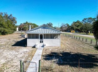 902 Tallahassee St, Carrabelle, FL 32322