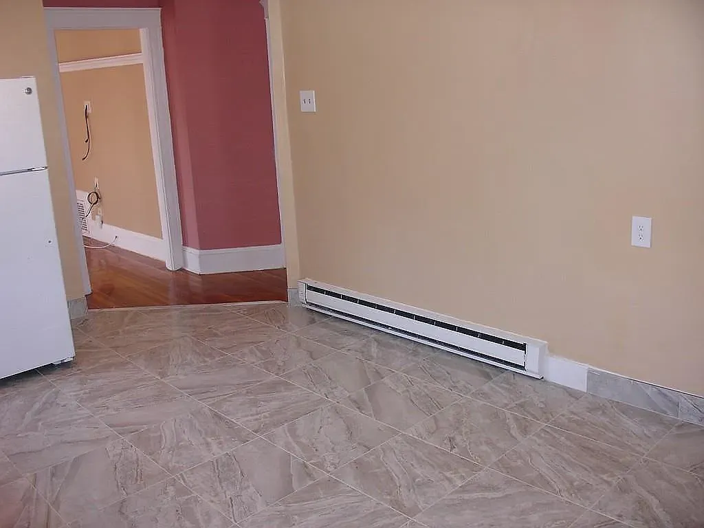 1432 Eastern Ave — Photo 4