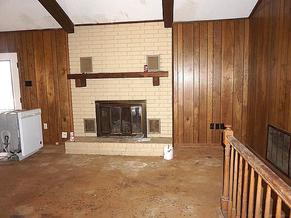 3rd image of 12 Blue Ridge Dr