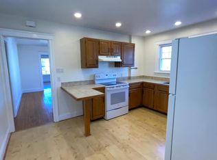 196 Dartmouth St, Portland, ME 04103