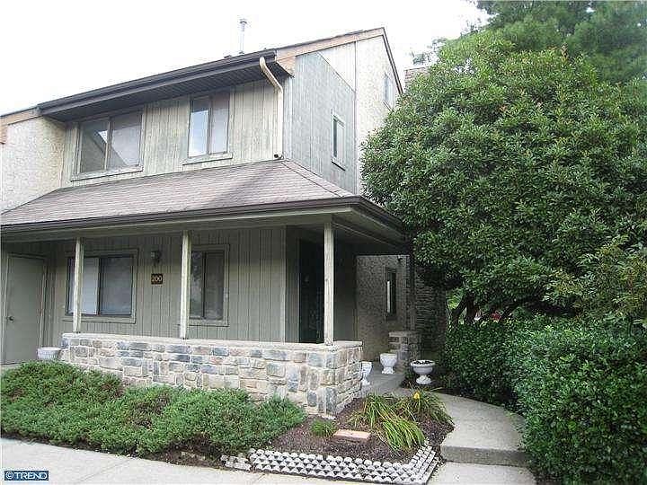 2nd image of 200 Hampshire Dr