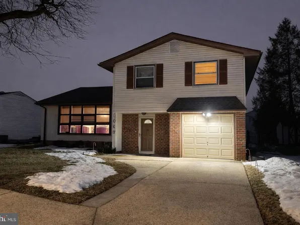 1036 Camas Dr, Philadelphia, PA 19115