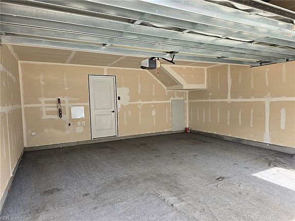 3rd image of 608 Consolvo Pl