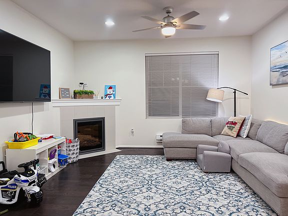 4th image of 4425 135th Pl SE Unit 4