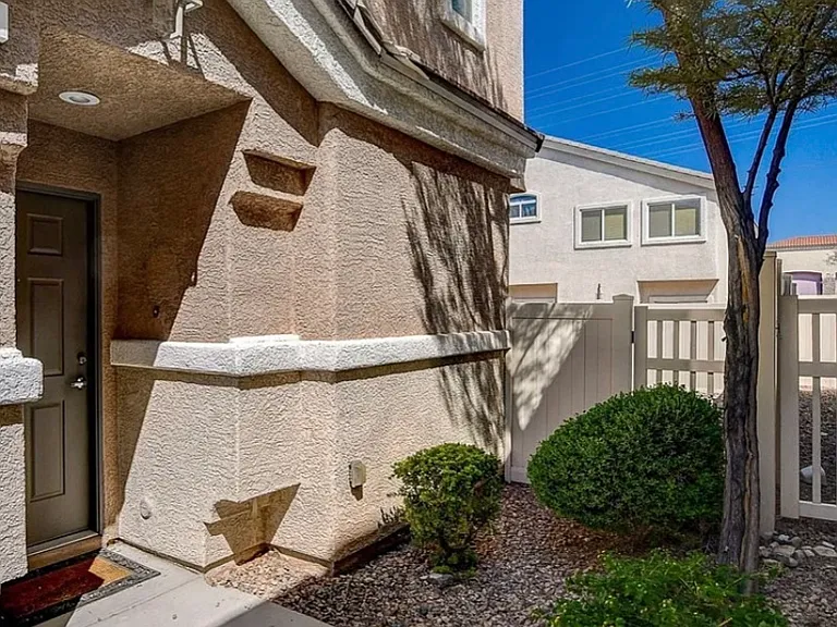 Aspen Rose St — Photo 11