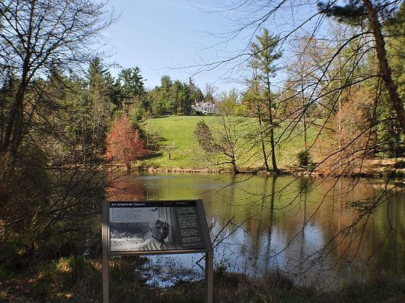 Close to Carl Sandburg 