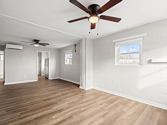 5th image of 804 N 22nd St APT C