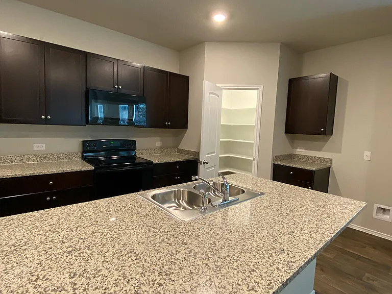6121 Ronee Leah Dr — Photo 40