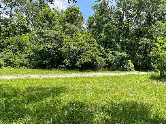 4th image of 255 Private Road 8205