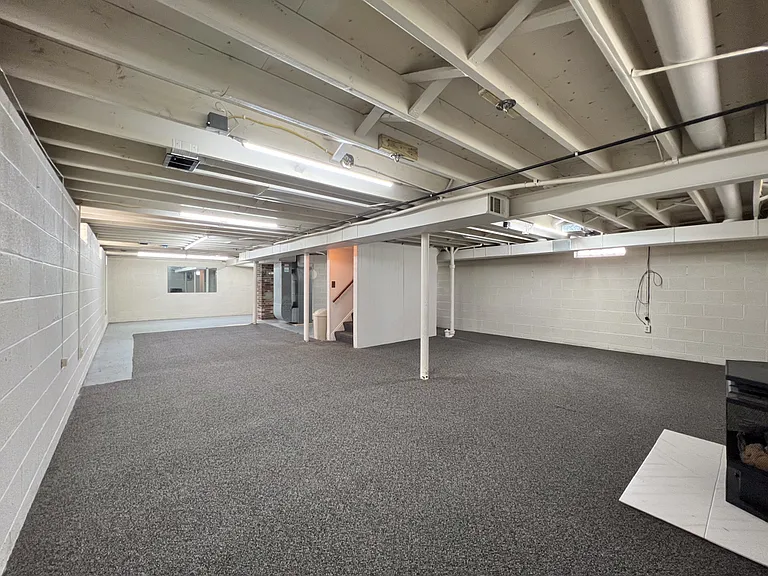 5970 Mayflower Ave — Photo 17
