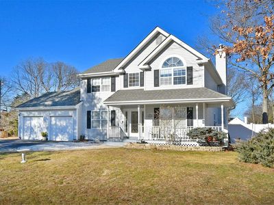 1 Oldstone Court, Centereach, NY, 11720