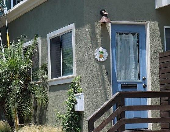 3rd image of 222 Bayview Dr