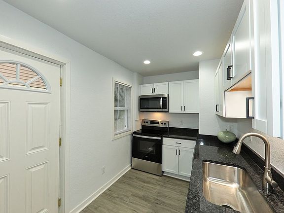 5th image of 4893 N Navajo Ave