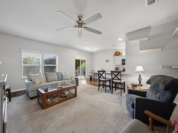 3rd image of 305 Breaux Ln