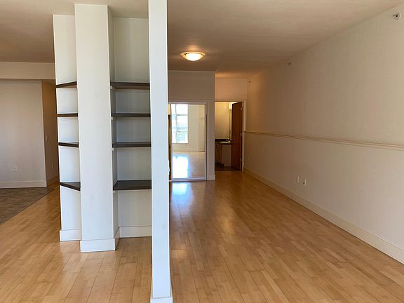 3rd image of 1630 California St APT 302