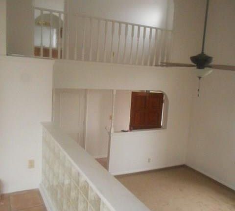 2nd image of 1871 Gus Moran St