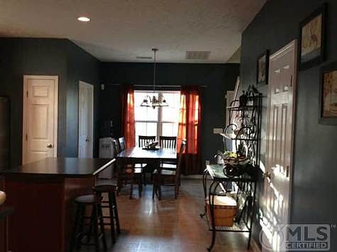 5th image of 361 Sarava Ln