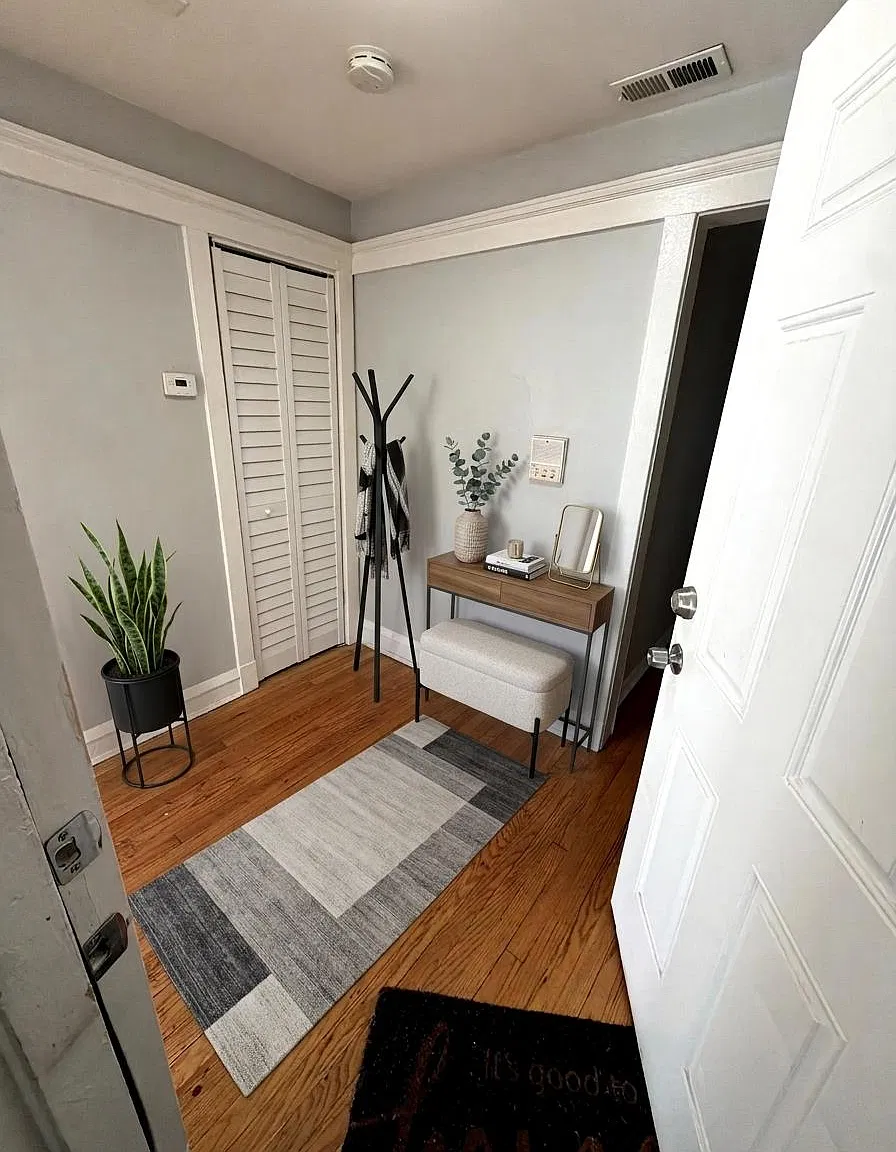 5263 West Congress — Photo 3