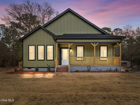 151 Creek Bend Drive, Vass, NC 28394